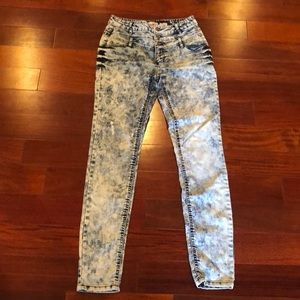Women’s jeans - size 7 jegging stonewash pants